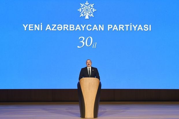 İlham Əliyev YAP   ın 30 illiyi ilə bağlı tədbirdə iştirak edib