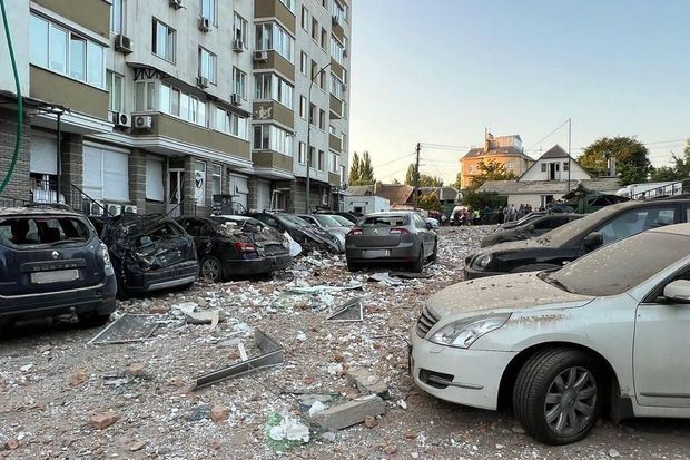 Rusiya qırıcıları azərbaycanlıların sıx yaşadıqları şəhəri bombaladı   VİDEO