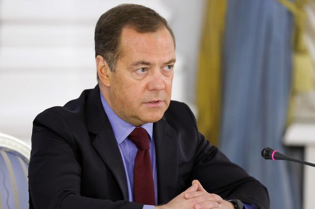 Medvedev:  “NATO ilə Rusiya arasında potensial münaqişə ehtimalı artır”   