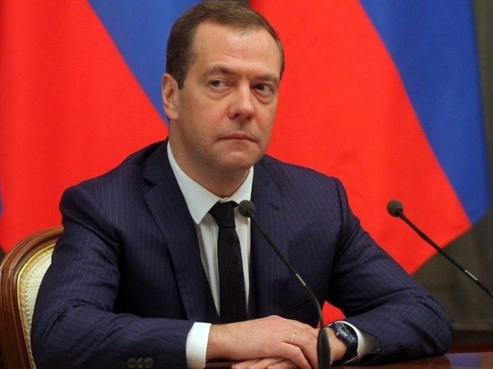 Medvedev Zelenskinin yeni planlarını açıqladı : “Bizə təzə qan lazımdır”   