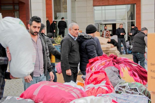 Naxçıvandan Türkiyəyə yardım aparan ilk TIR yola düşdü   