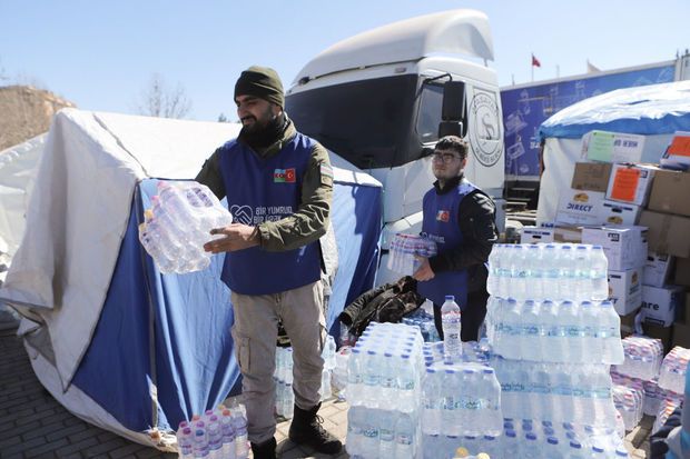 Azərbaycan könüllüləri zəlzələ bölgəsində fəaliyyətini davam etdirirlər   FOTO