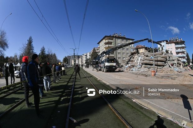 Hataydakı son zəlzələ zamanı dağıntılar altında qalanlar arasında azərbaycanlılar var?   AÇIQLAMA + FOTO