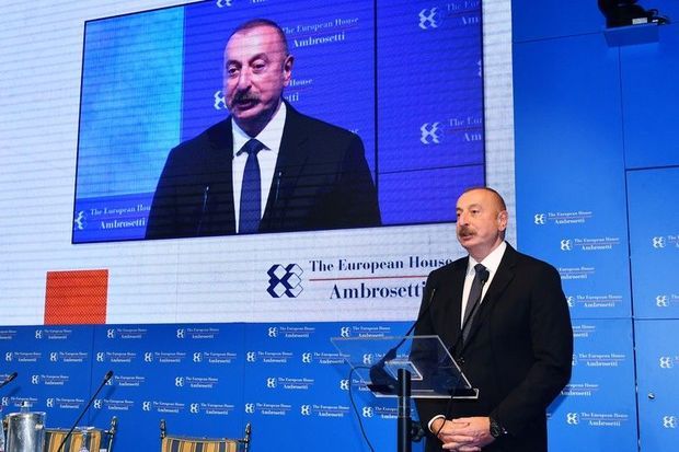 İlham Əliyev: “Biz əbədi olaraq müstəqil yaşamaq istəyirik”   