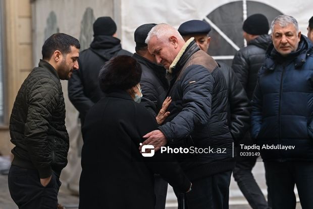 Tehrandakı səfirliyə terror hücumu nəticəsində həlak olan Orxan Əsgərovun yas mərasimi davam edir   FOTO