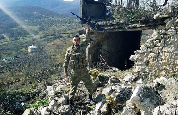 ABŞ   dan Vətən Müharibəsinə gələn çavuş:     “Qayıdanda çəkmələrimi Nyu