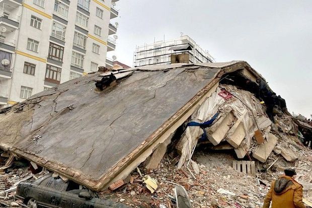 Türkiyədə zəlzələdə xəsarət alan 10 uşaq müalicə üçün Bakıya gətirilib   