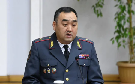 Qırğızıstanda nazir ictimai yerdə siqaret çəkdiyinə görə cərimələndi -