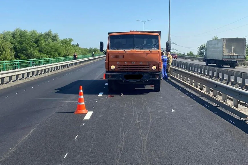 Şəkidə "KamAz" yaşlı qadını vuraraq öldürüb