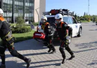 Bakıda uşağın başı dəmirlər arasında qaldı –