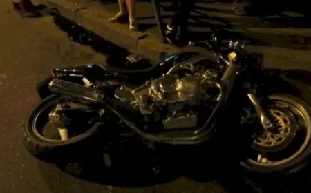Bakıda yeniyetmə motosikletlə avtomobilə çırpıldı, ağır xəsarət aldı