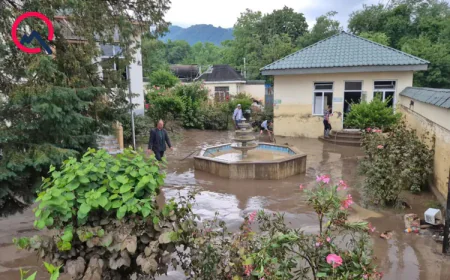 Qəbələdən sel keçdi, məscidin həyətini su basdı -