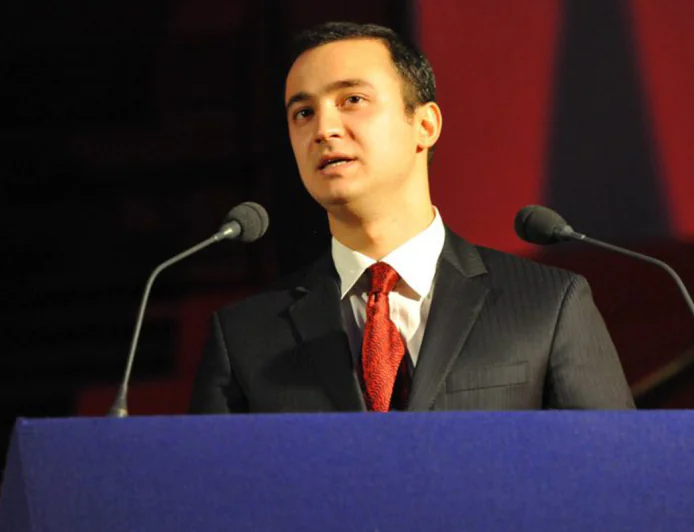 “Qardaşımla birgə 16 milyon vermişik” -