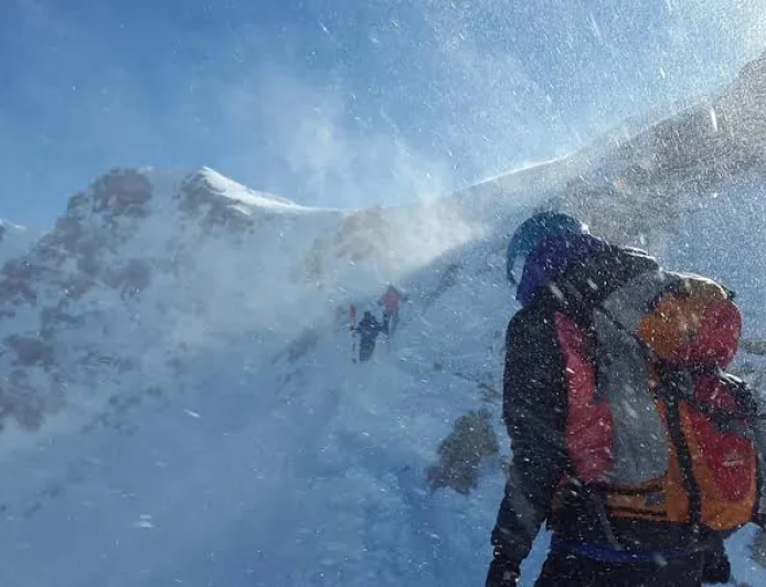 Elbrus dağına çıxan beş alpinist öldü