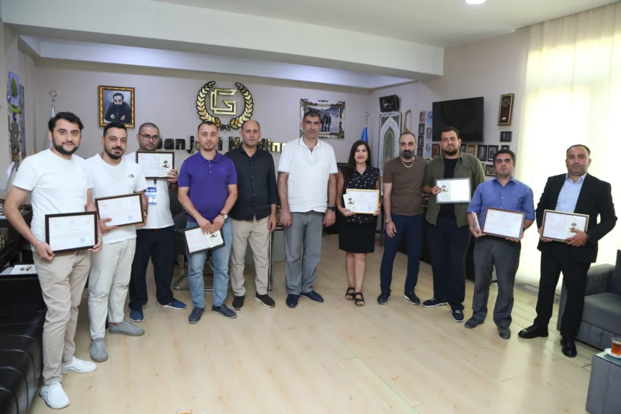 "Ganjavi Holding" jurnalistləri peşə bayramı münasibətilə təbrik edib -