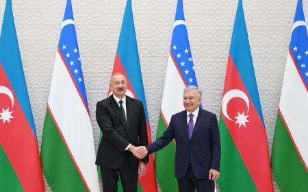 İlham Əliyev Daşkənddə rəsmi qarşılandı – Şavkat Mirziyoyev onu qarşıladı