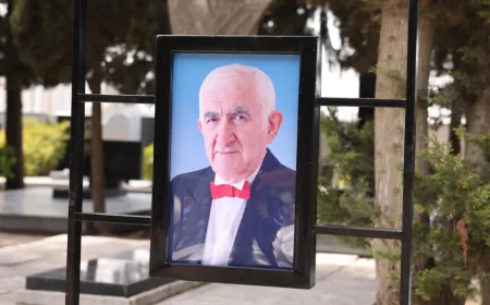Tofiq Bakıxanov son mənzilə yola salındı-