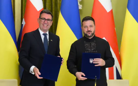 Rusiya Britaniya və Fransaya xəbərdarlıq etdi: “Odla oynayırlar”