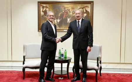 İlham Əliyev və Məsud Pezeşkian Bişkekdə Azərbaycan-İran münasibətlərini müzakirə ediblər-