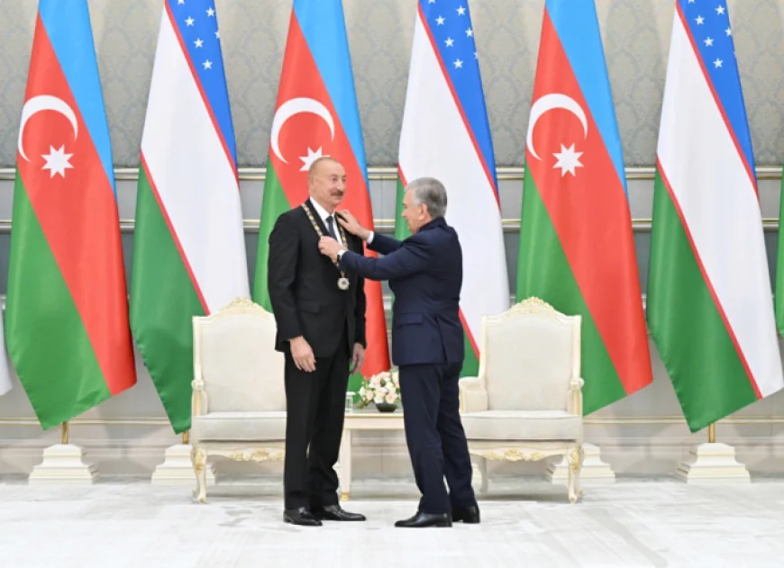 İlham Əliyev və Şavkat Mirziyoyev qarşılıqlı olaraq ali dövlət təltiflərini təqdim ediblər-