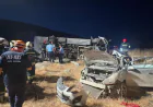 Türkiyədə mikroavtobusla avtomobil toqquşdu -