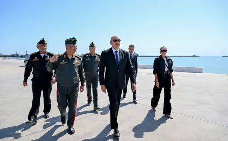 İlham Əliyev Hərbi Dəniz Qüvvələrində istehsal olunan yeni hərbi vasitələrlə tanış olub-