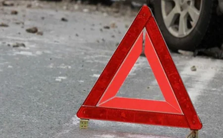 Paytaxtda sərnişin avtobusu yük maşını ilə toqquşdu -