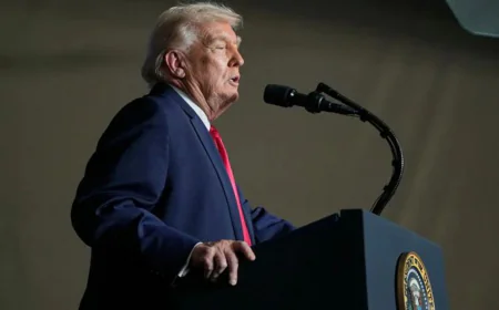 Amerika televiziya kanalları Trampın çıxışını səssiz yayımlayır -