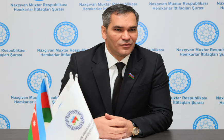Mülkləri ilə gündəm olan məmur -
