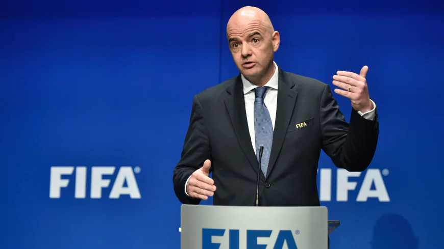 FIFA prezidenti Canni İnfantino Bakıya gəldi – Azərbaycandakı futbol tədbirinə diqqət