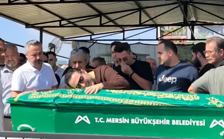 Müğənni göz yaşları içində qızını son mənzilə yola saldı