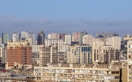 10 il əvvəl təhvil verilən binada əlavə 2 mərtəbə tikilir -