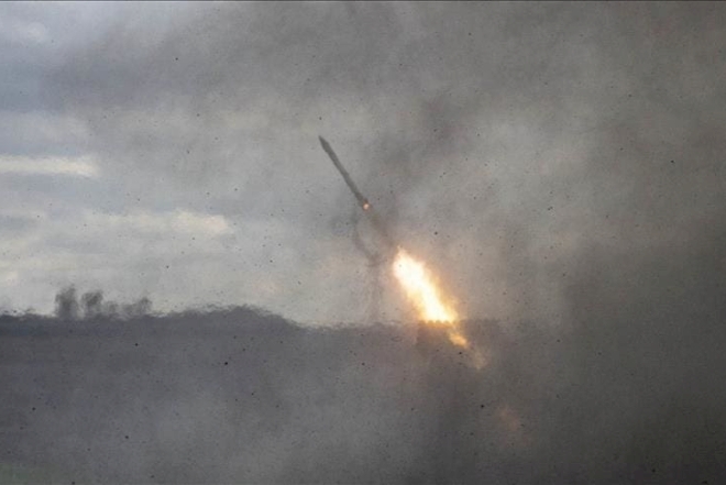 Rusiya ordusunun Ukrayna SQ-nin eşelonuna endirdiyi raket zərbəsinin görüntüləri yayılıb -  VİDEO